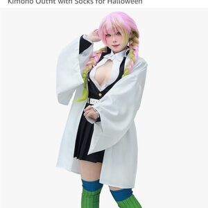 Cosplay Beloved Mitsuri Kanroji from Demon Slayer Anime